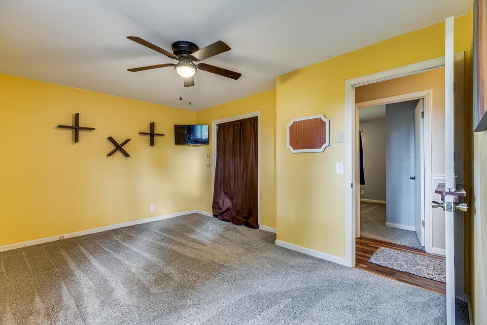 Photo #19: 949 Beechwood Drive