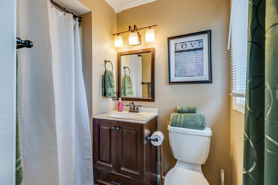 Photo #21: 949 Beechwood Drive