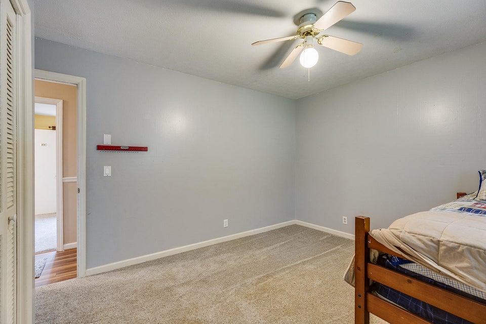 Photo #23: 949 Beechwood Drive