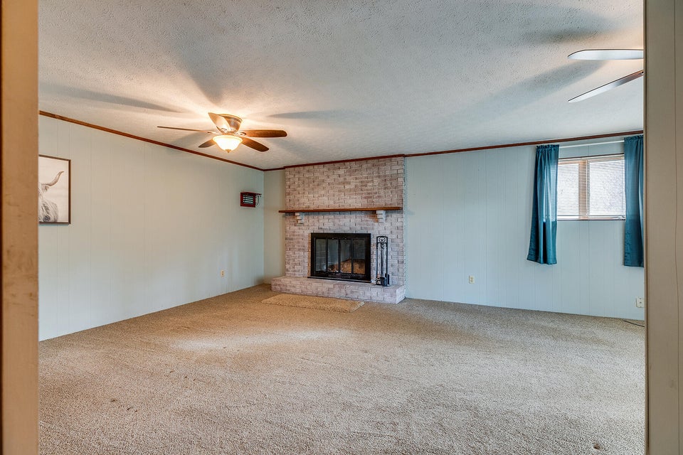 Photo #29: 949 Beechwood Drive