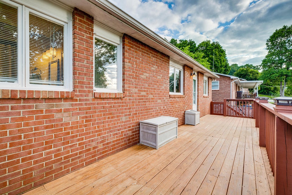 Photo #43: 949 Beechwood Drive