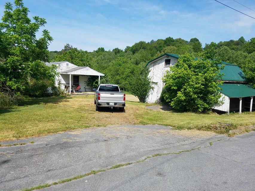 Photo #4: 2711 Broad Street