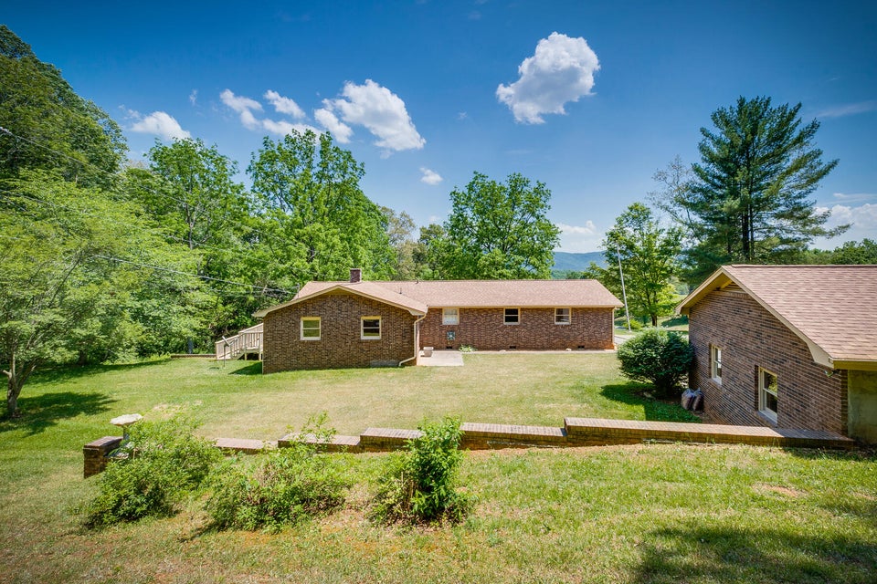 Photo #19: 524 Cherokee Drive