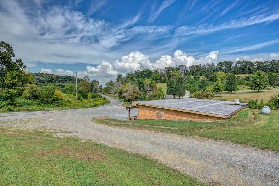 Photo #9: 545 Greystone Road