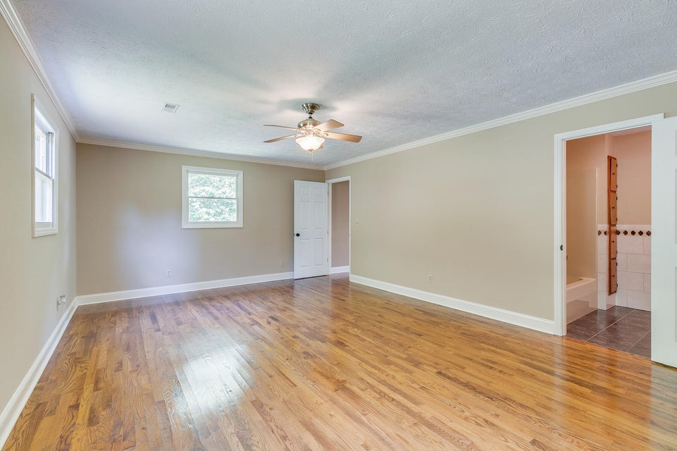 Photo #28: 524 Cherokee Drive