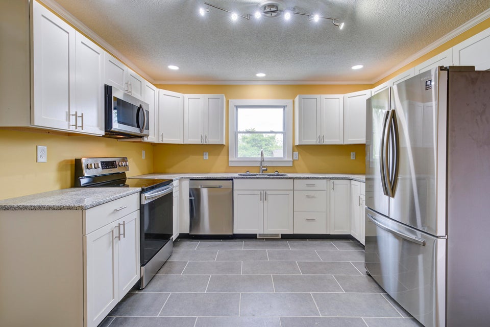Photo #7: 4121 Navaho Drive