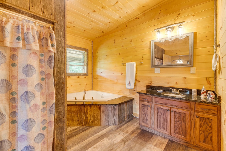 Photo #12: 3699 River Rapids Way