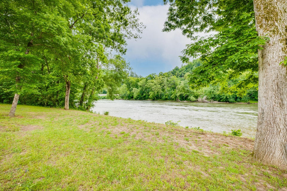 Photo #44: 3699 River Rapids Way