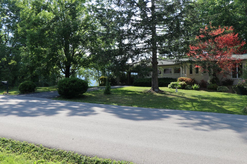 Photo #3: 1315 Oakwood Circle