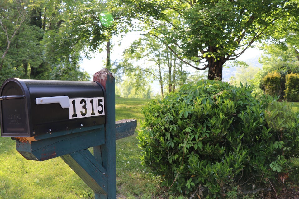 Photo #4: 1315 Oakwood Circle