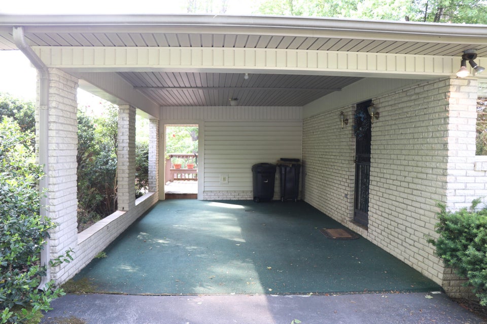 Photo #7: 1315 Oakwood Circle