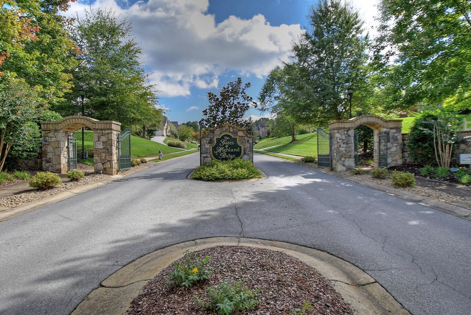 Photo #8: 2847 Highland Glen Court