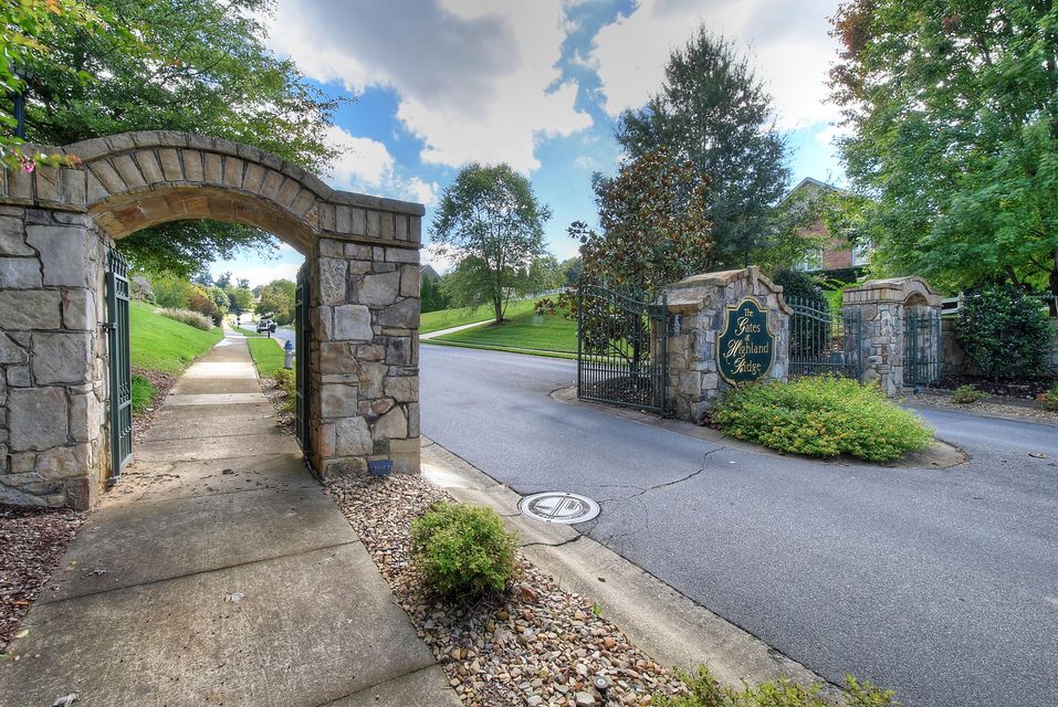 Photo #9: 2847 Highland Glen Court