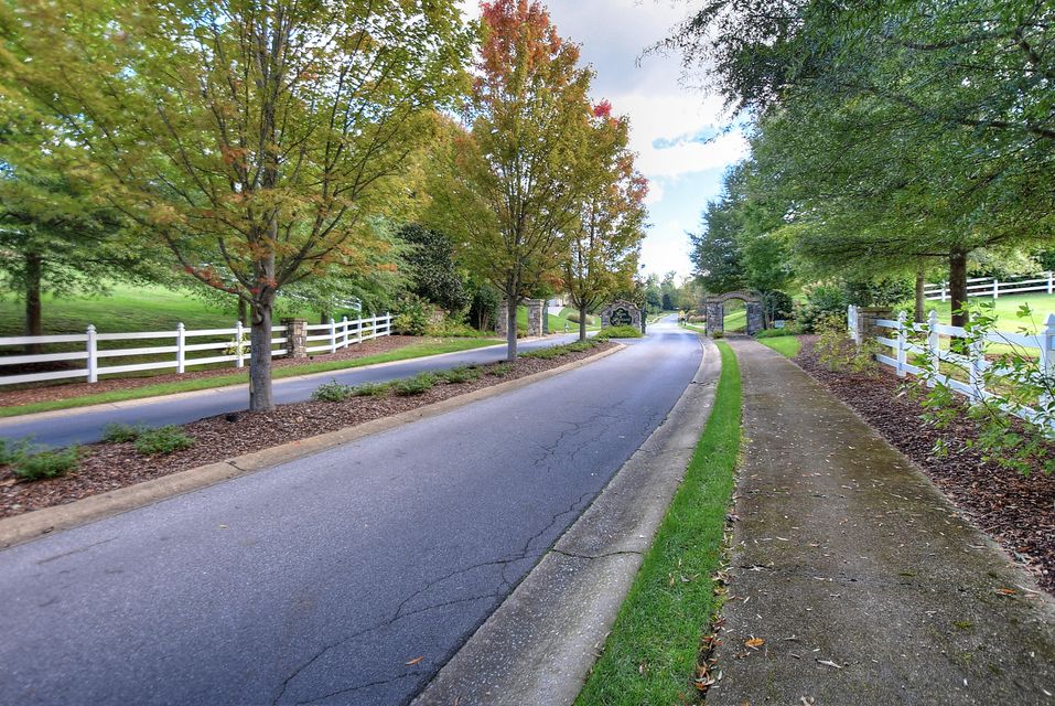 Photo #10: 2847 Highland Glen Court