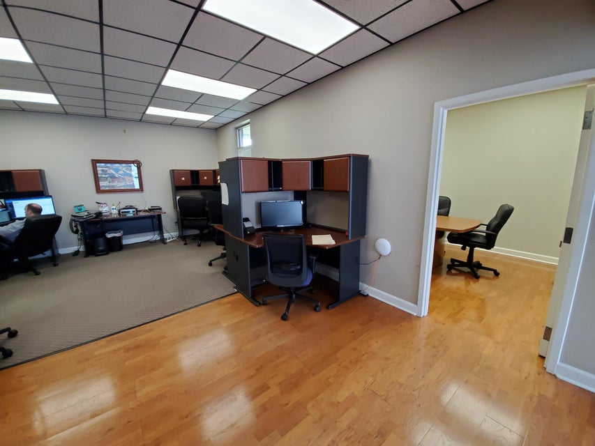 Photo #14: 2717 Oakland Avenue
