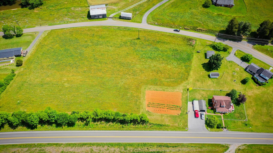 Photo #50: 179 Big Moccasin Road
