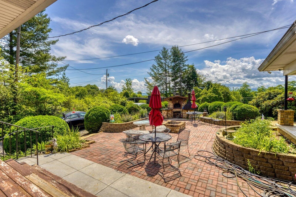 Photo #12: 3020 Edwards Drive