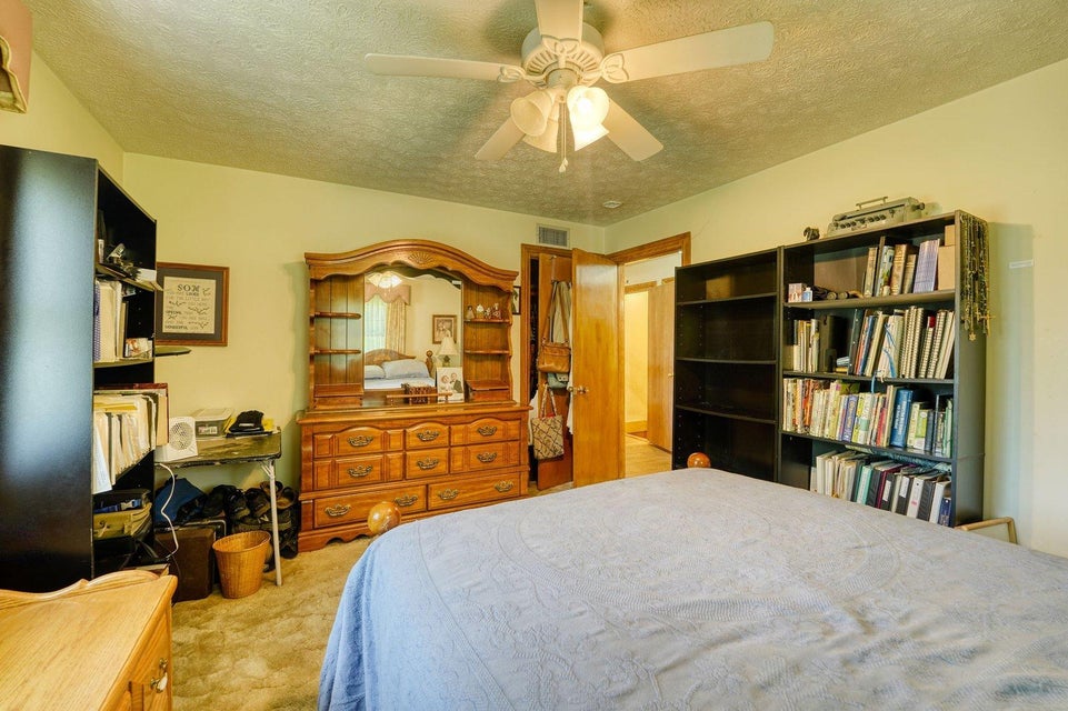 Photo #25: 3020 Edwards Drive