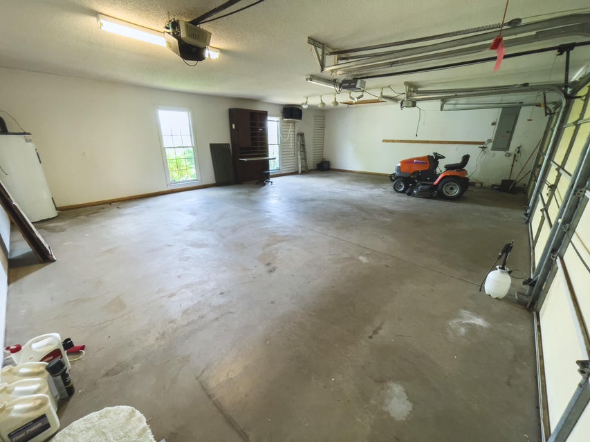 Photo #37: 205 Briarfield Drive