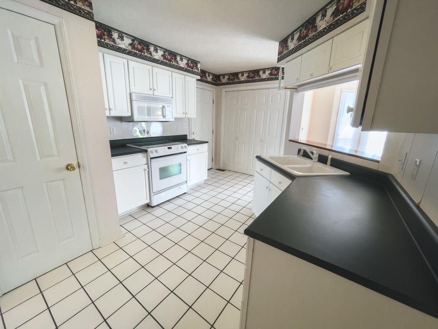 Photo #5: 205 Briarfield Drive