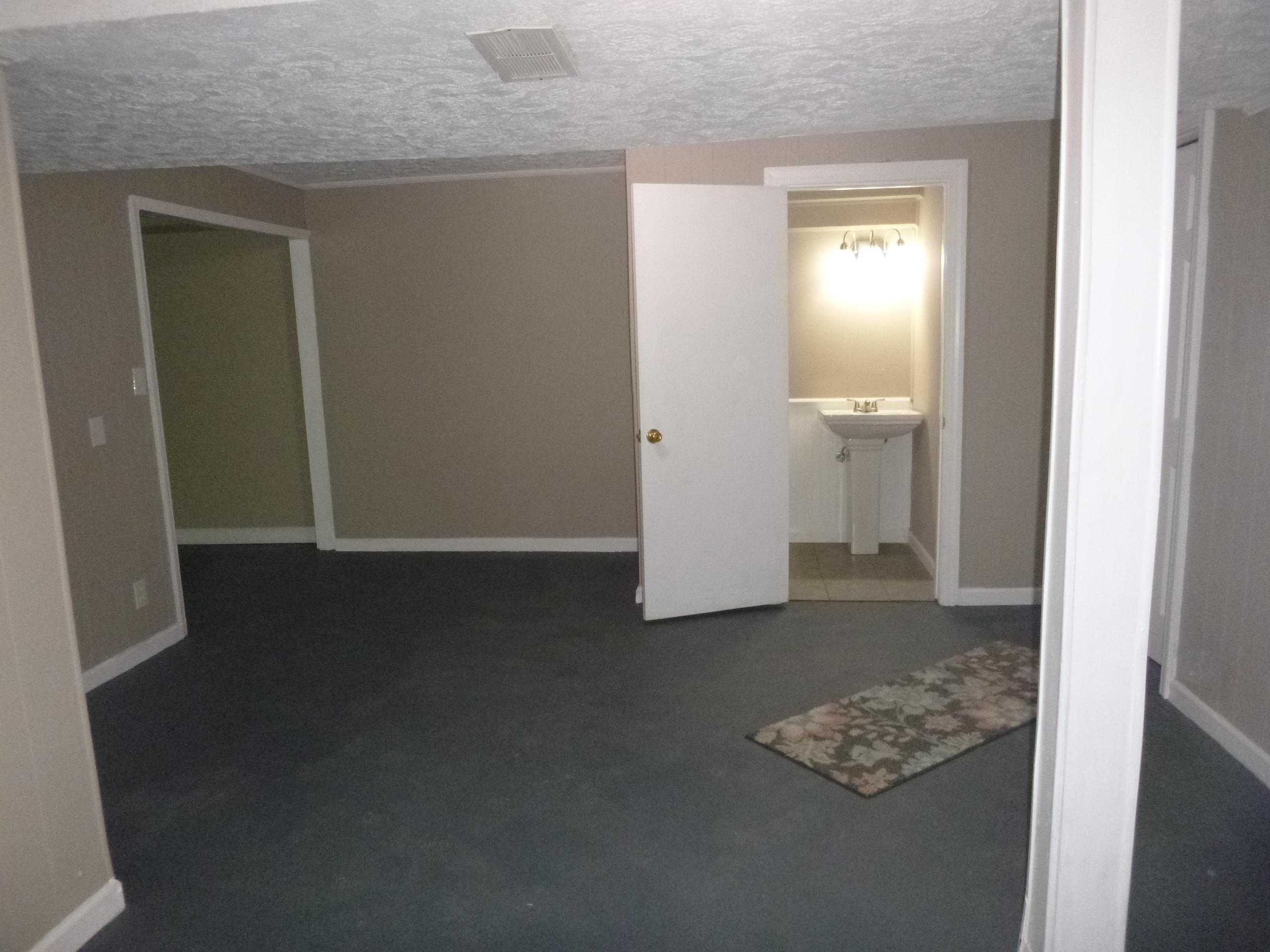 Photo #10: 805 Summer Hills Court