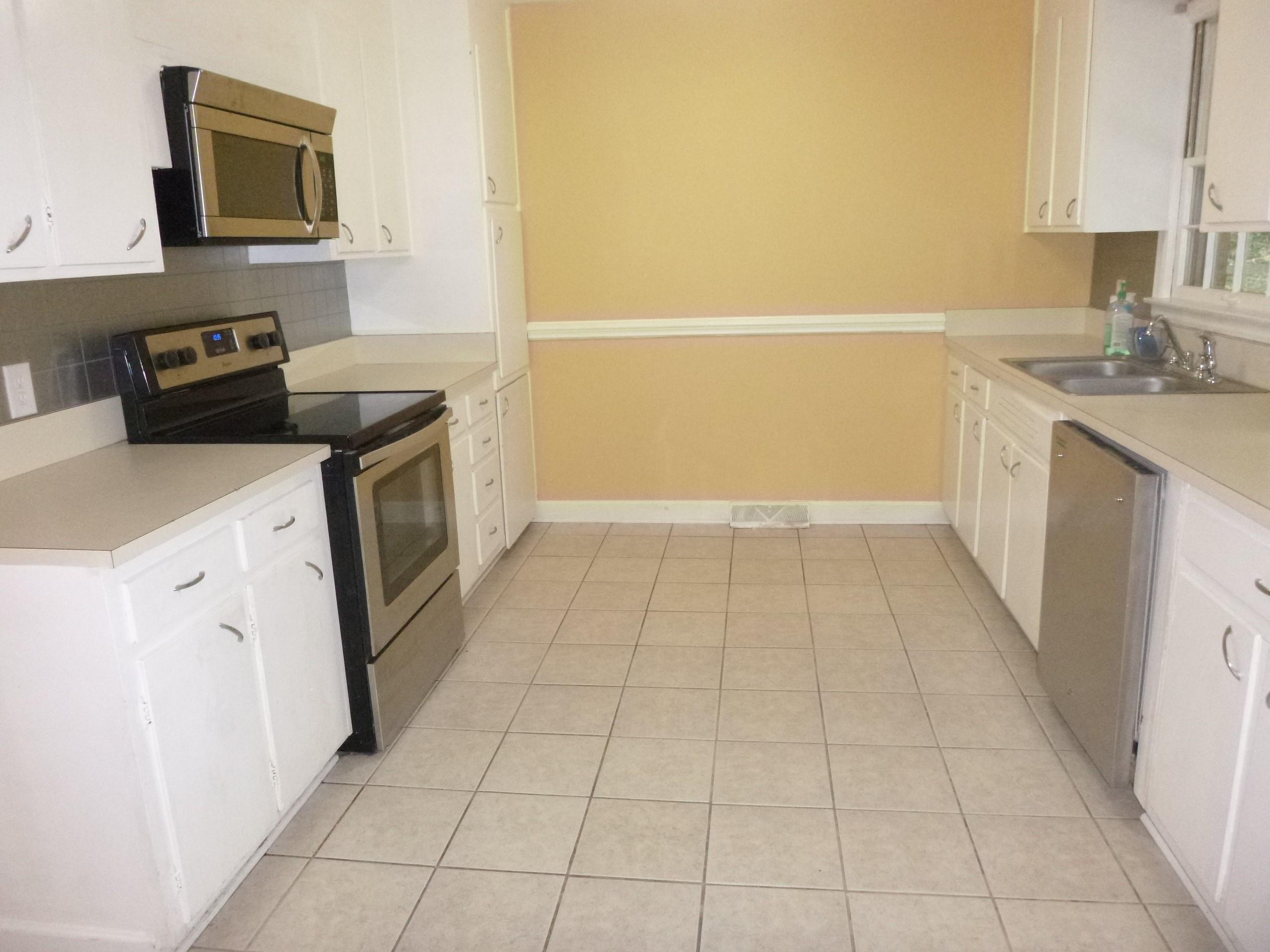 Photo #21: 805 Summer Hills Court