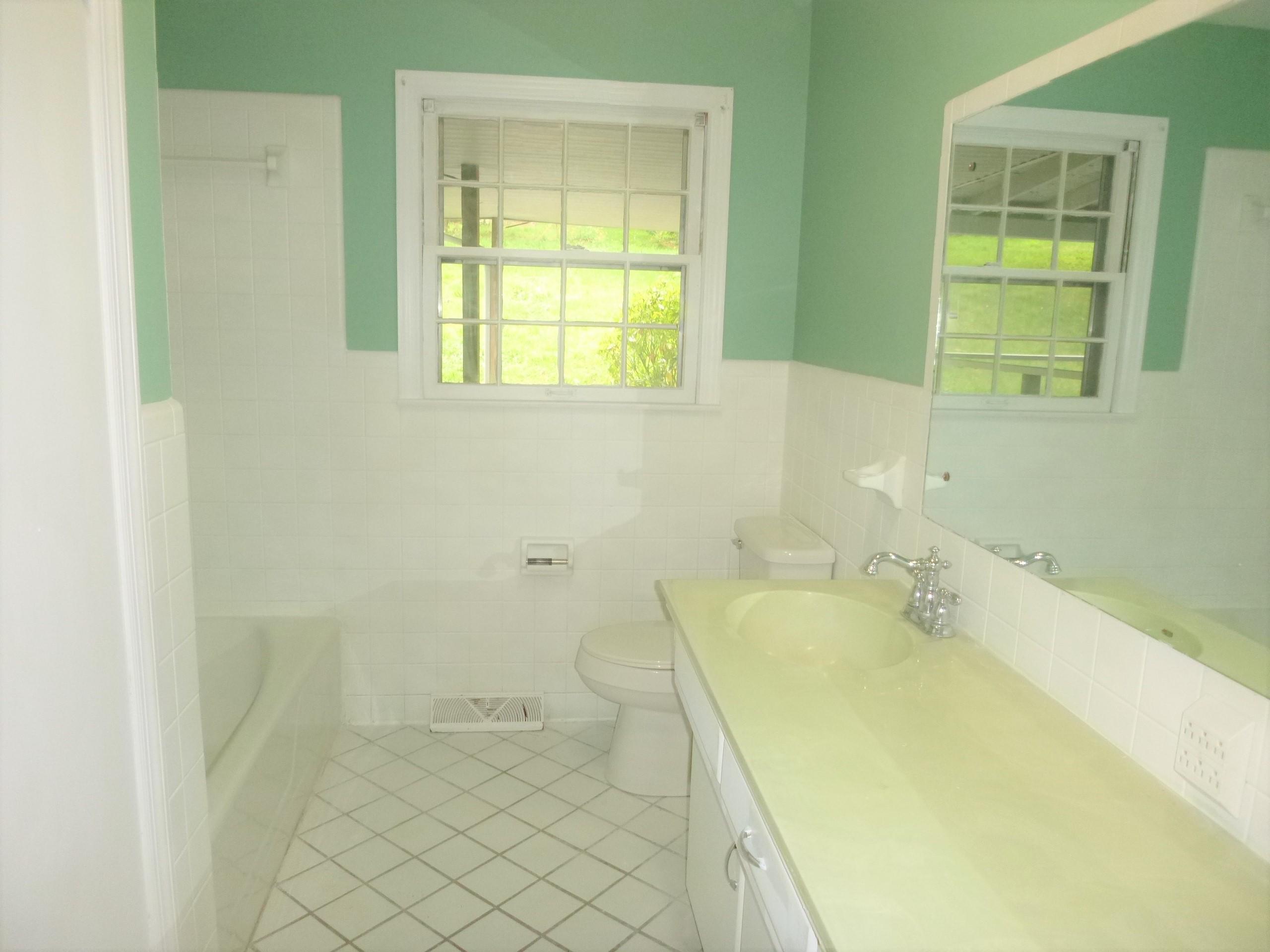 Photo #23: 805 Summer Hills Court