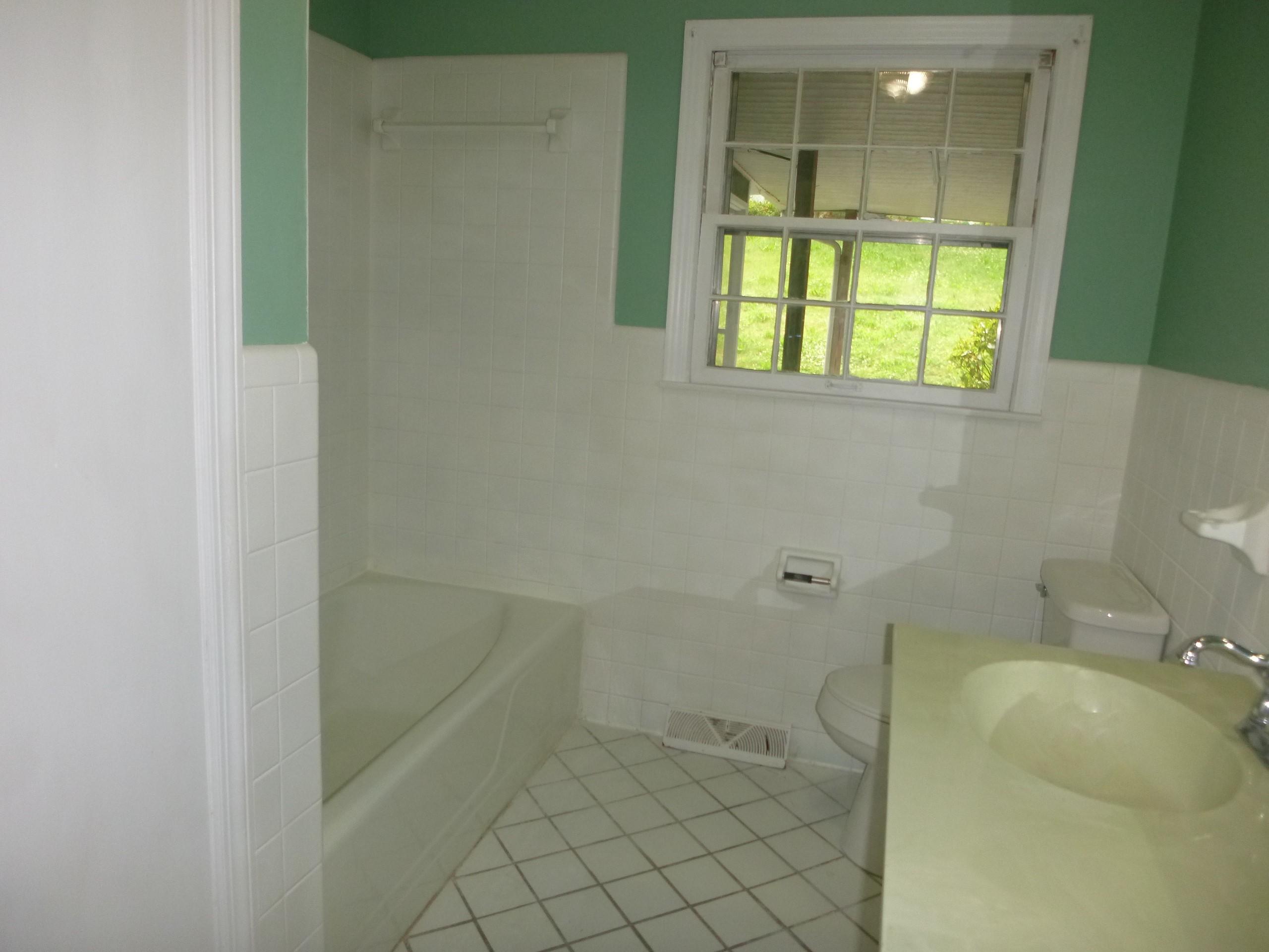 Photo #25: 805 Summer Hills Court