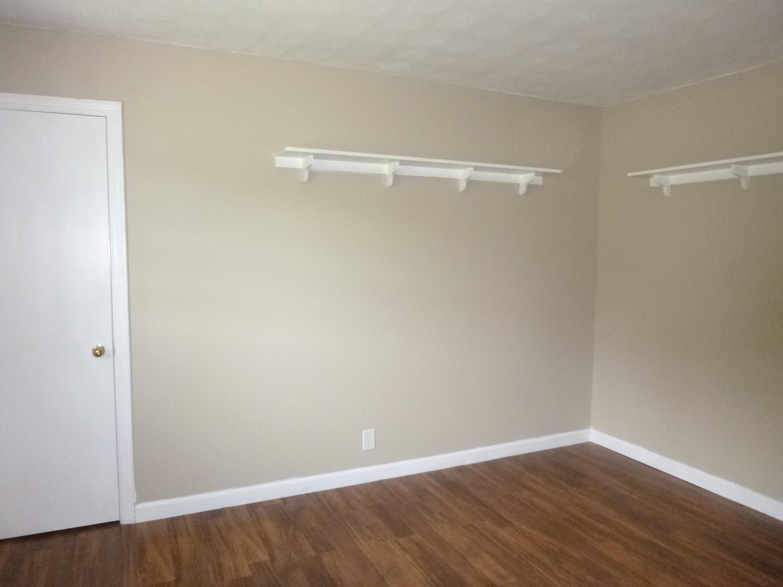 Photo #27: 805 Summer Hills Court