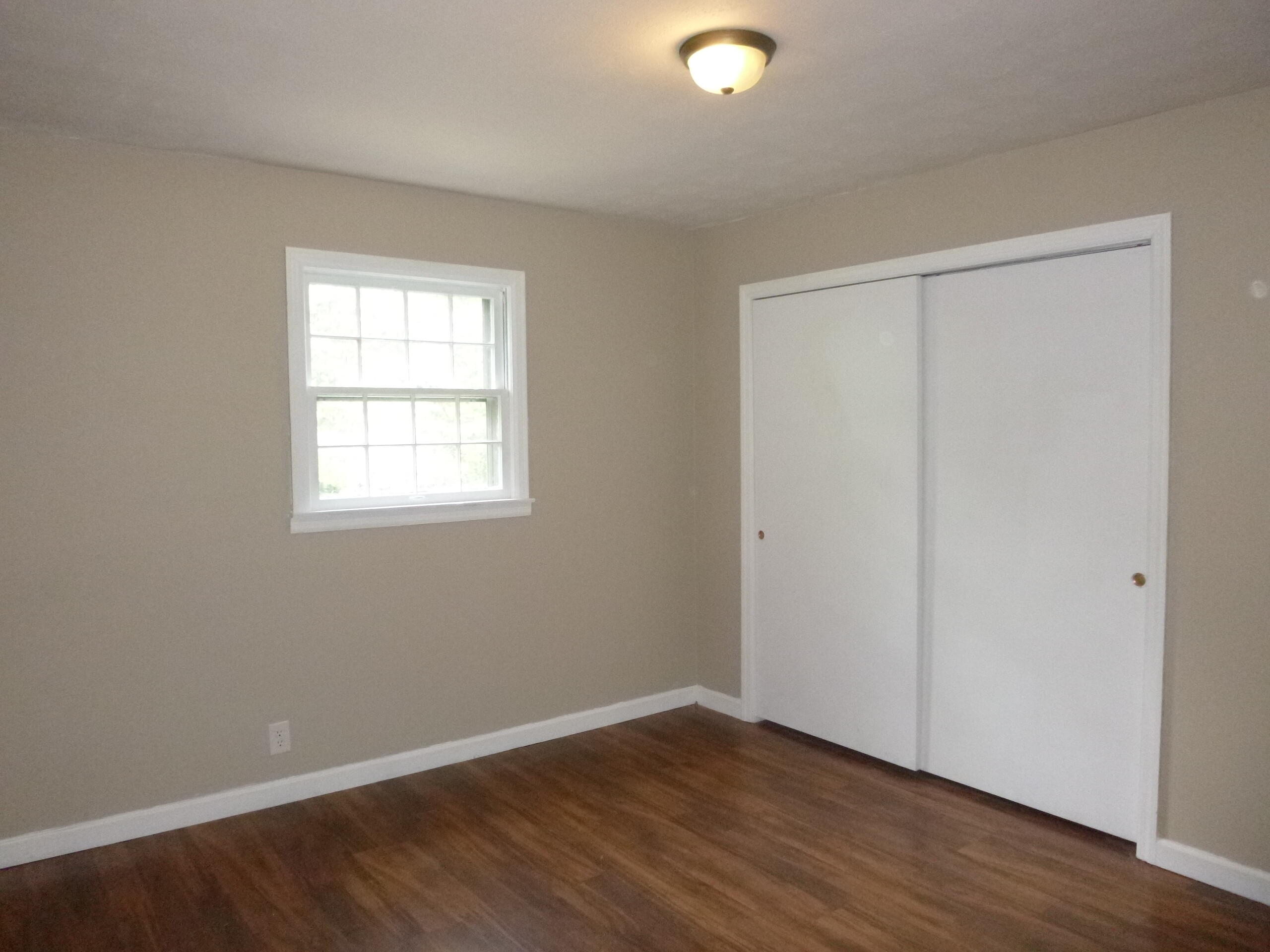 Photo #32: 805 Summer Hills Court