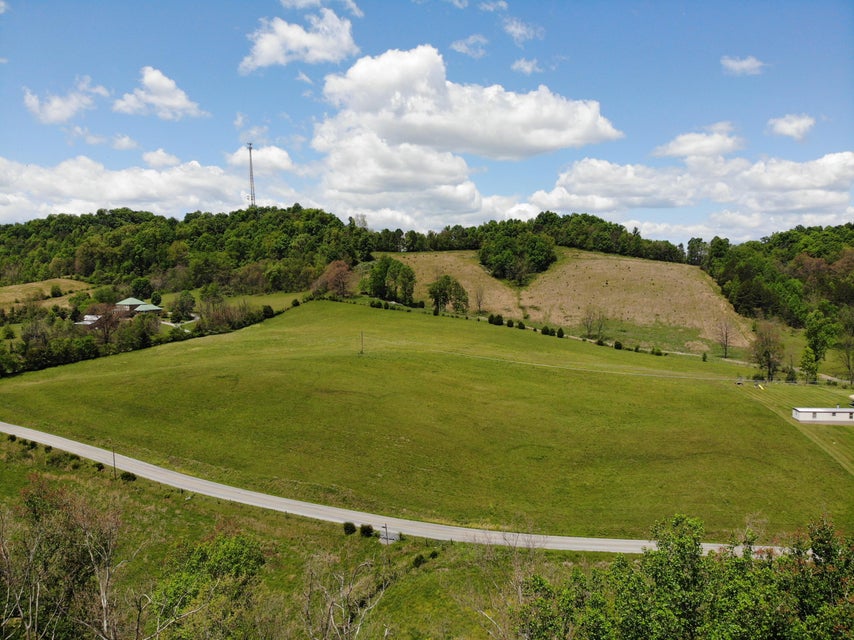 Photo #5: 803 Hunting Hill Road