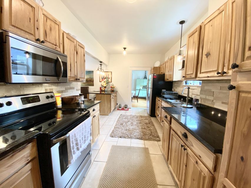 Photo #12: 906 Campbell Avenue
