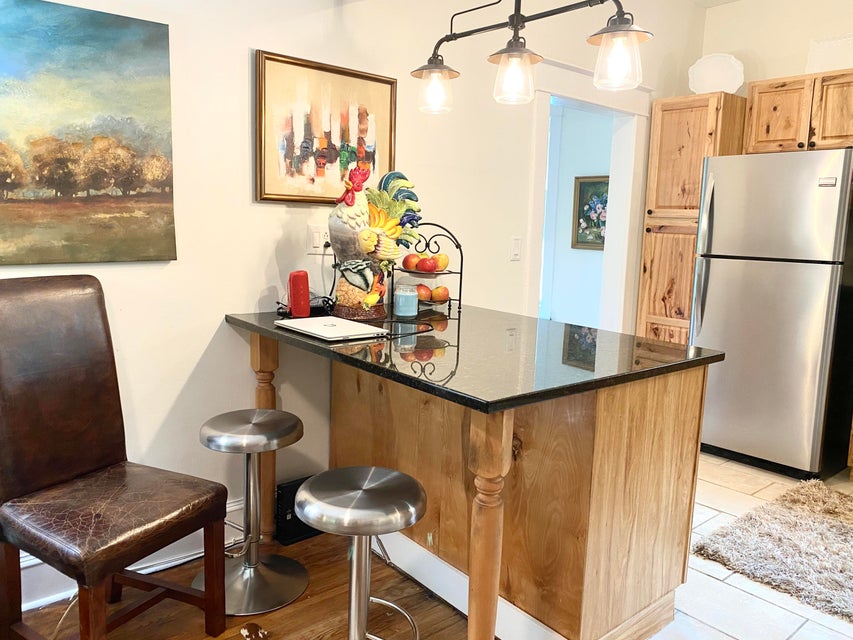 Photo #22: 906 Campbell Avenue
