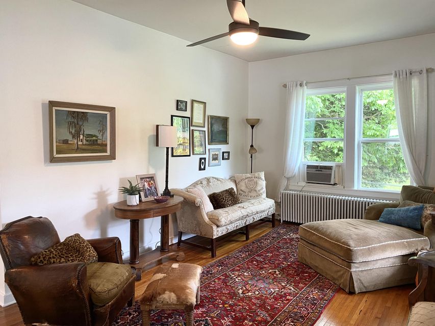 Photo #24: 906 Campbell Avenue