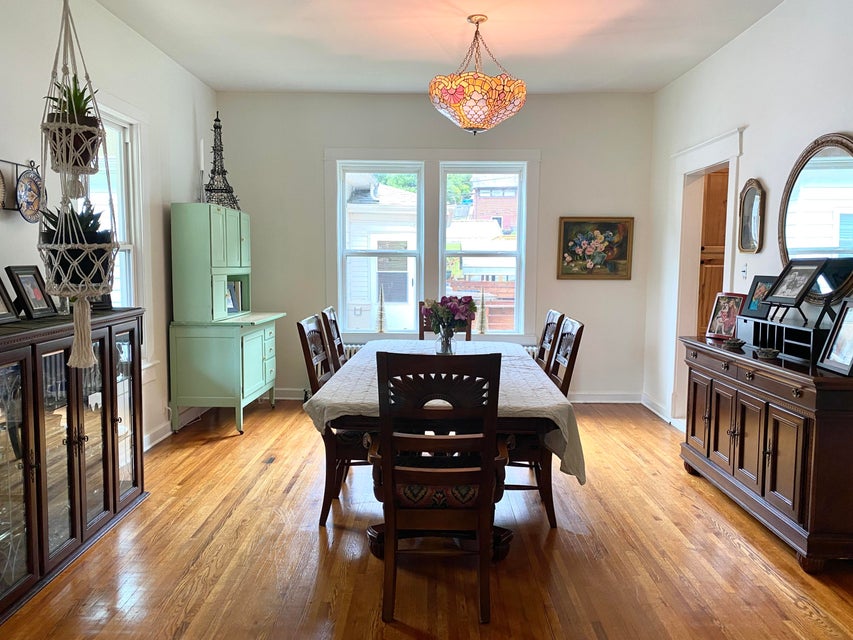 Photo #25: 906 Campbell Avenue