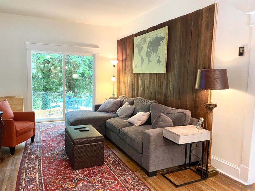 Photo #30: 906 Campbell Avenue