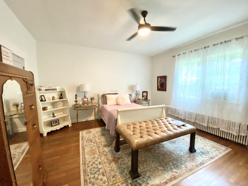 Photo #35: 906 Campbell Avenue
