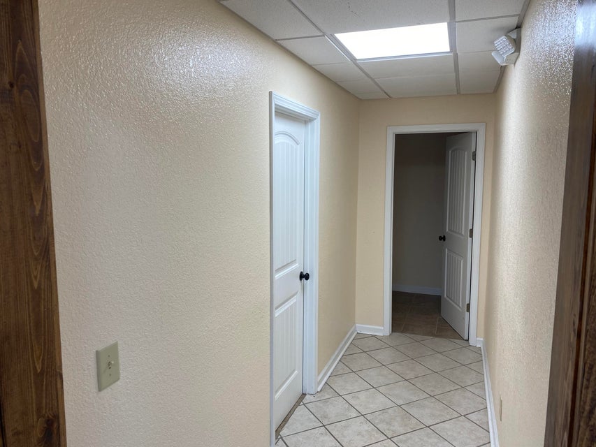 Photo #16: 910 Wilcox Court