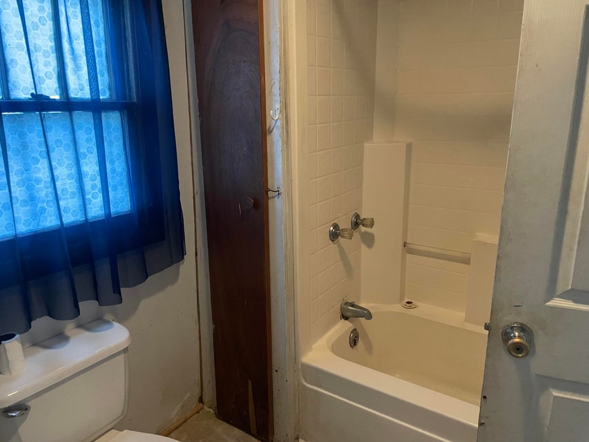 Photo #11: 3832 Flat Street