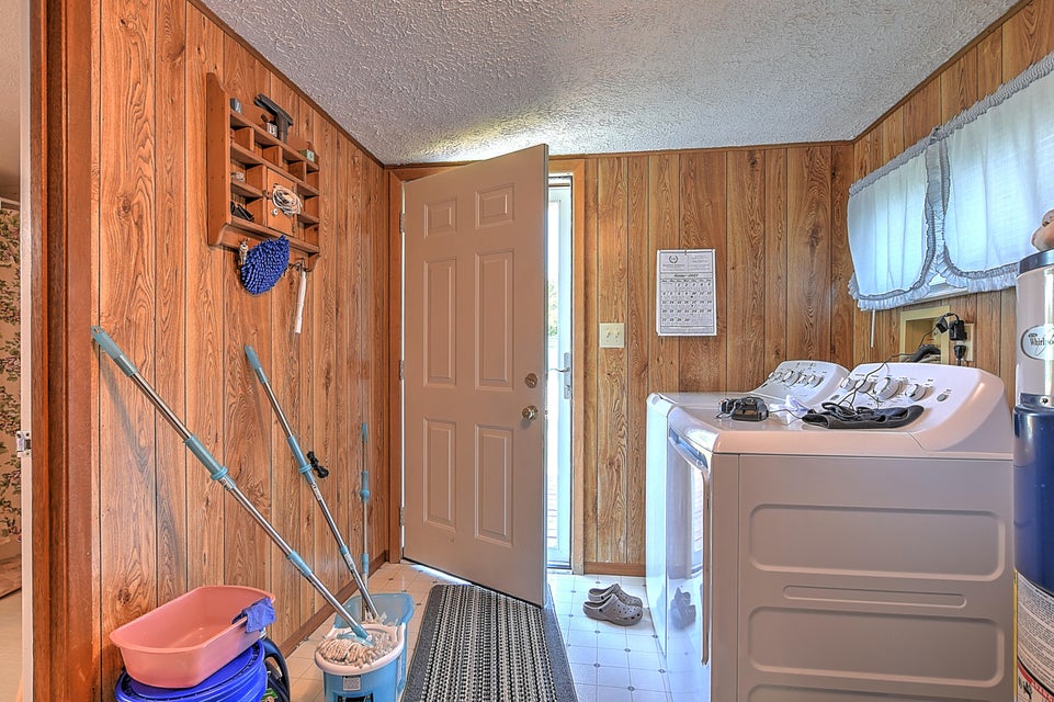Photo #17: 1551 Fuller Street