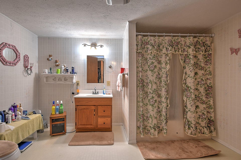 Photo #18: 1551 Fuller Street