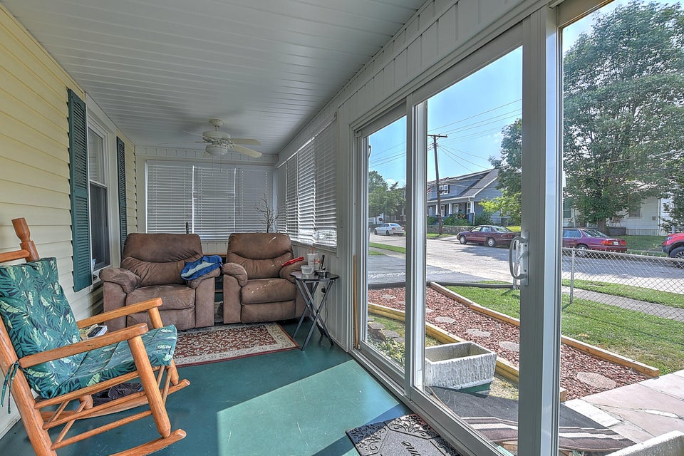 Photo #20: 1551 Fuller Street