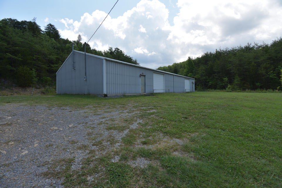 Photo #4: 2550 Highway 66