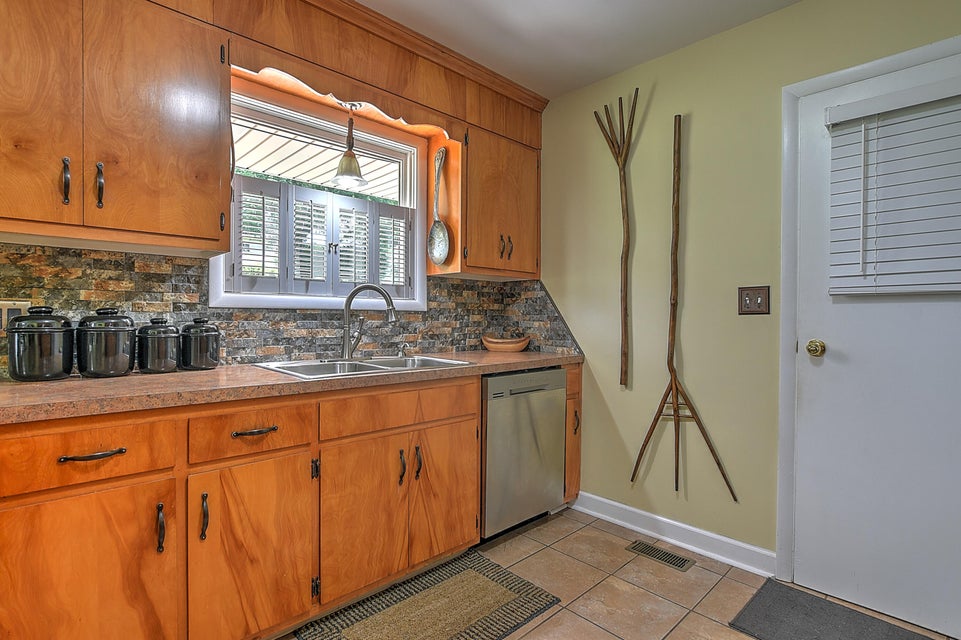 Photo #8: 116 Sylvan Drive