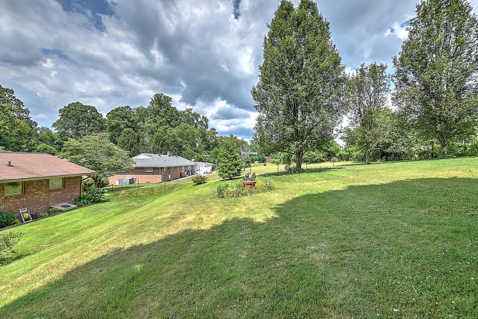Photo #26: 116 Sylvan Drive