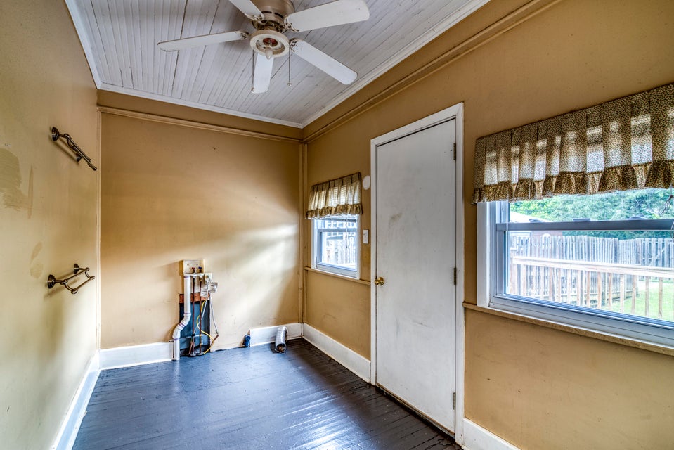 Photo #23: 905 Highland Avenue