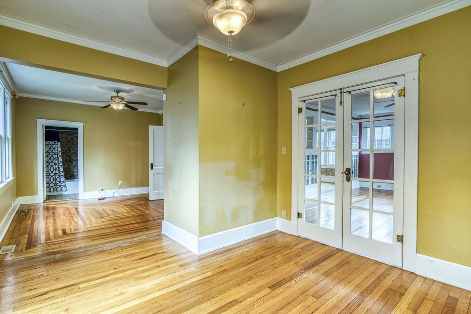 Photo #26: 905 Highland Avenue