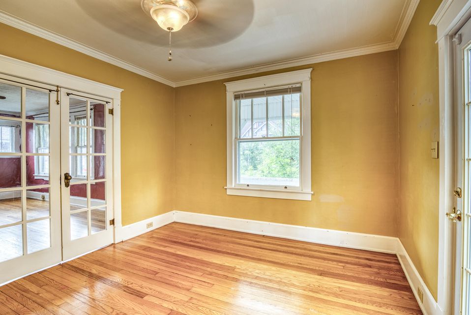 Photo #27: 905 Highland Avenue