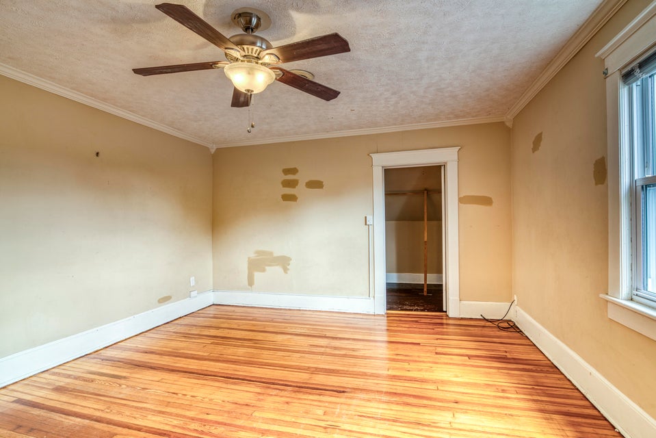 Photo #37: 905 Highland Avenue