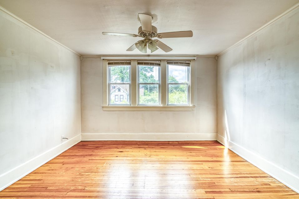 Photo #39: 905 Highland Avenue